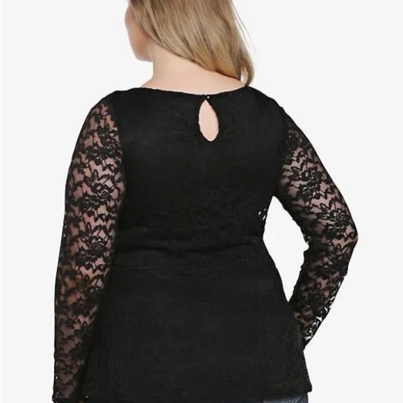 Torrid Lace Open Back Peplum Top in Black, Size 3 - Picture 2 of 12